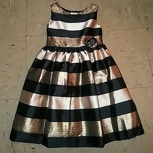 A pretty dress for a lovely little girl.